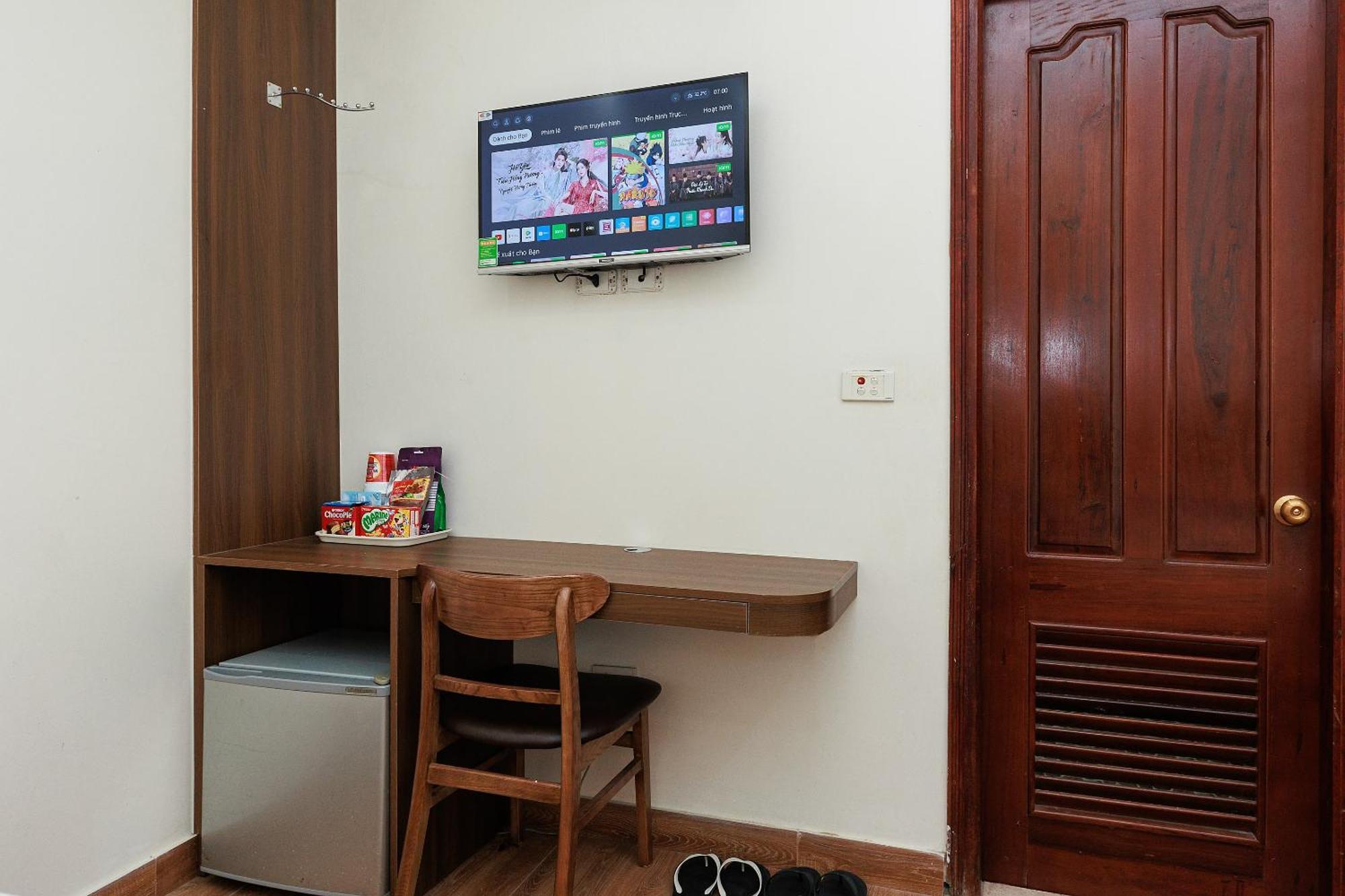 OYO 472 Khách sạn Lenka gần Bệnh viện Nam Thăng Long Hà Nội Ngoại thất bức ảnh